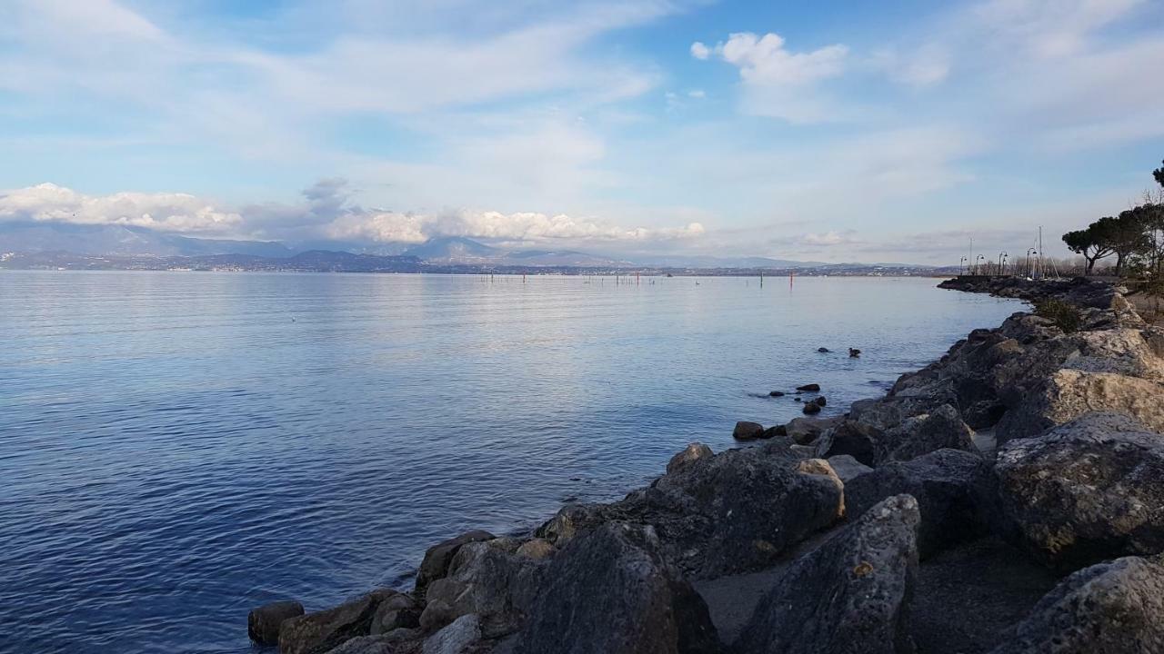 Villa Villacolle Sirmione Bagian luar foto