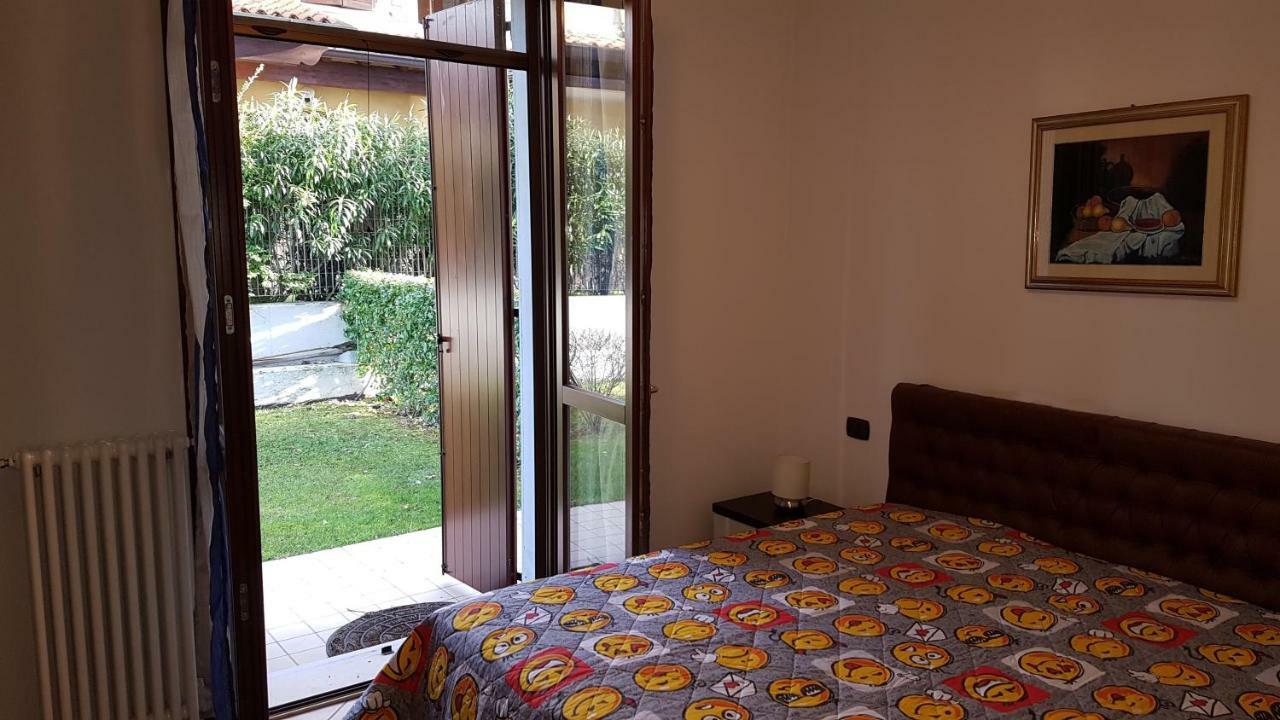 Villa Villacolle Sirmione Bagian luar foto