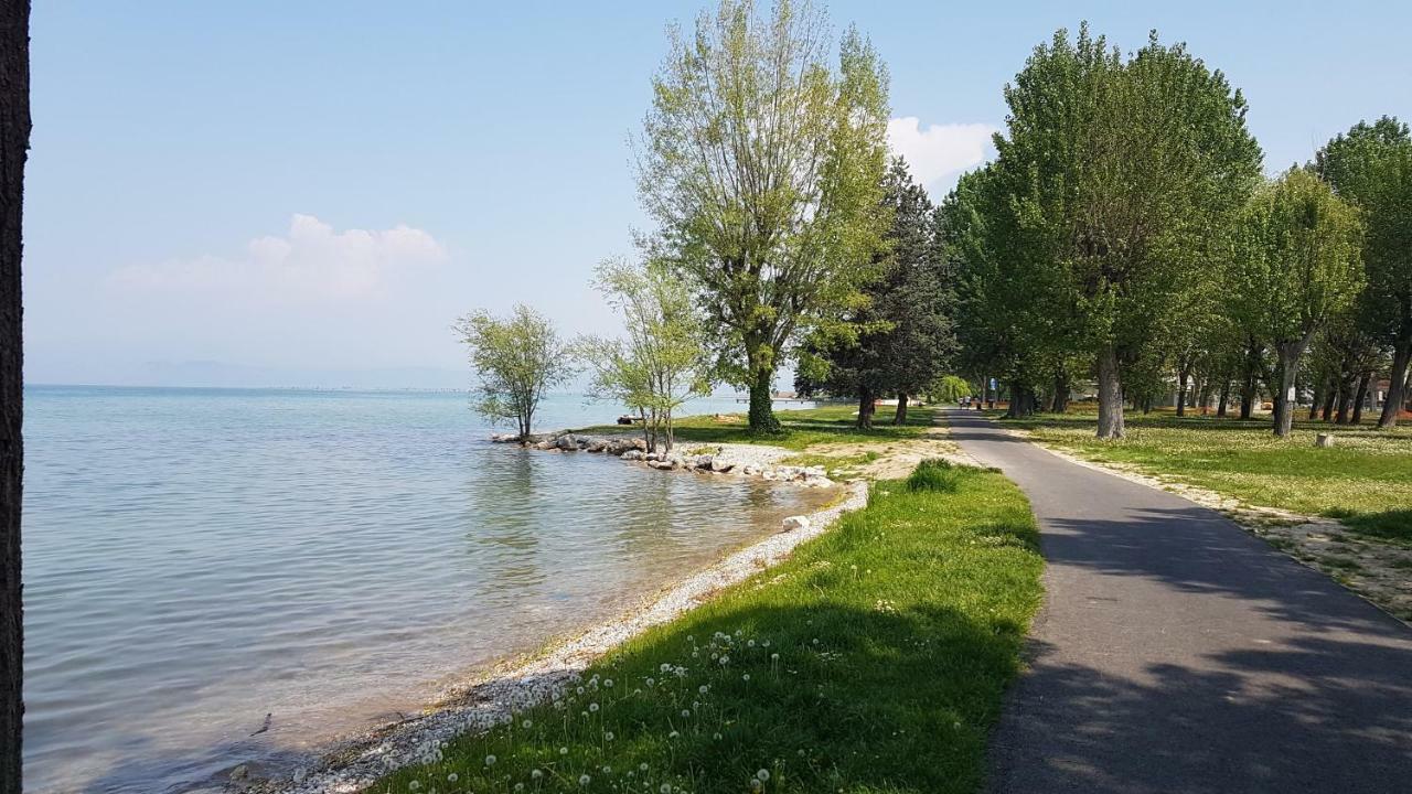 Villa Villacolle Sirmione Bagian luar foto